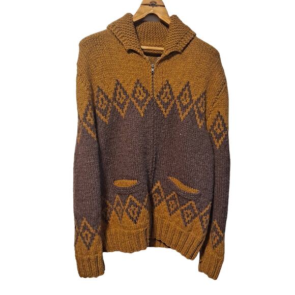 80. Vintage chunky hand knit zippered sweater; 1970s; wool